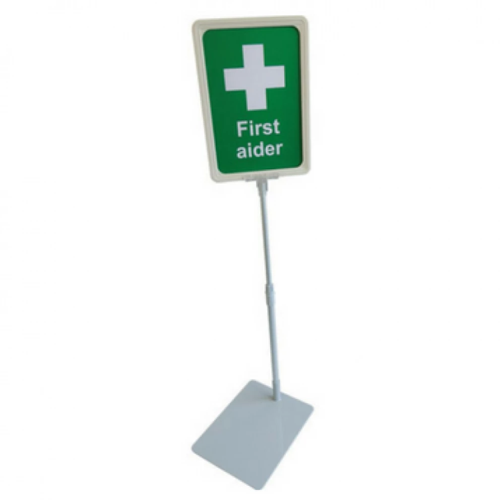[SN0743] [SN0743] First Aider Flag Metal Desk Sign
